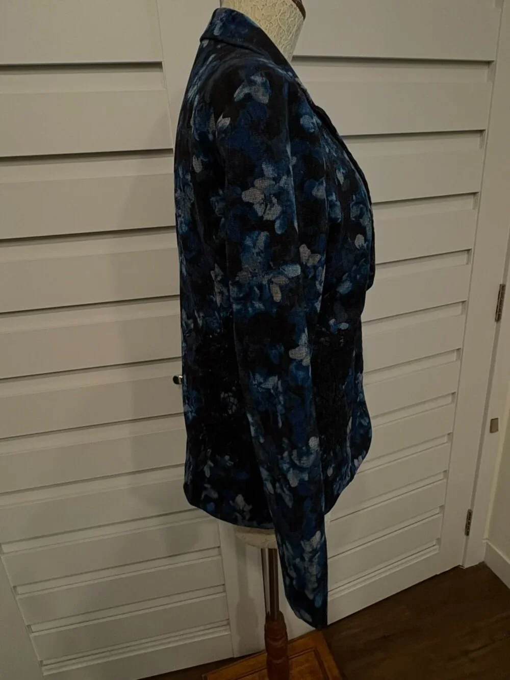 Tahari Blue Floral Textured Blazer Black Lace Tailored Dark Cottagecore Jacket M